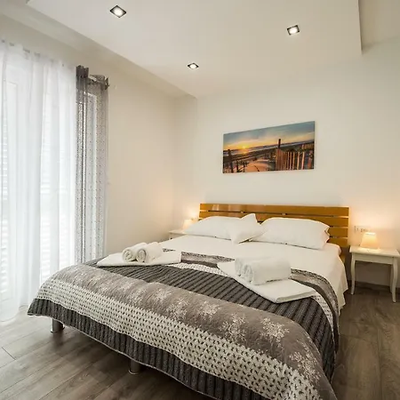 Praetorium Apartment